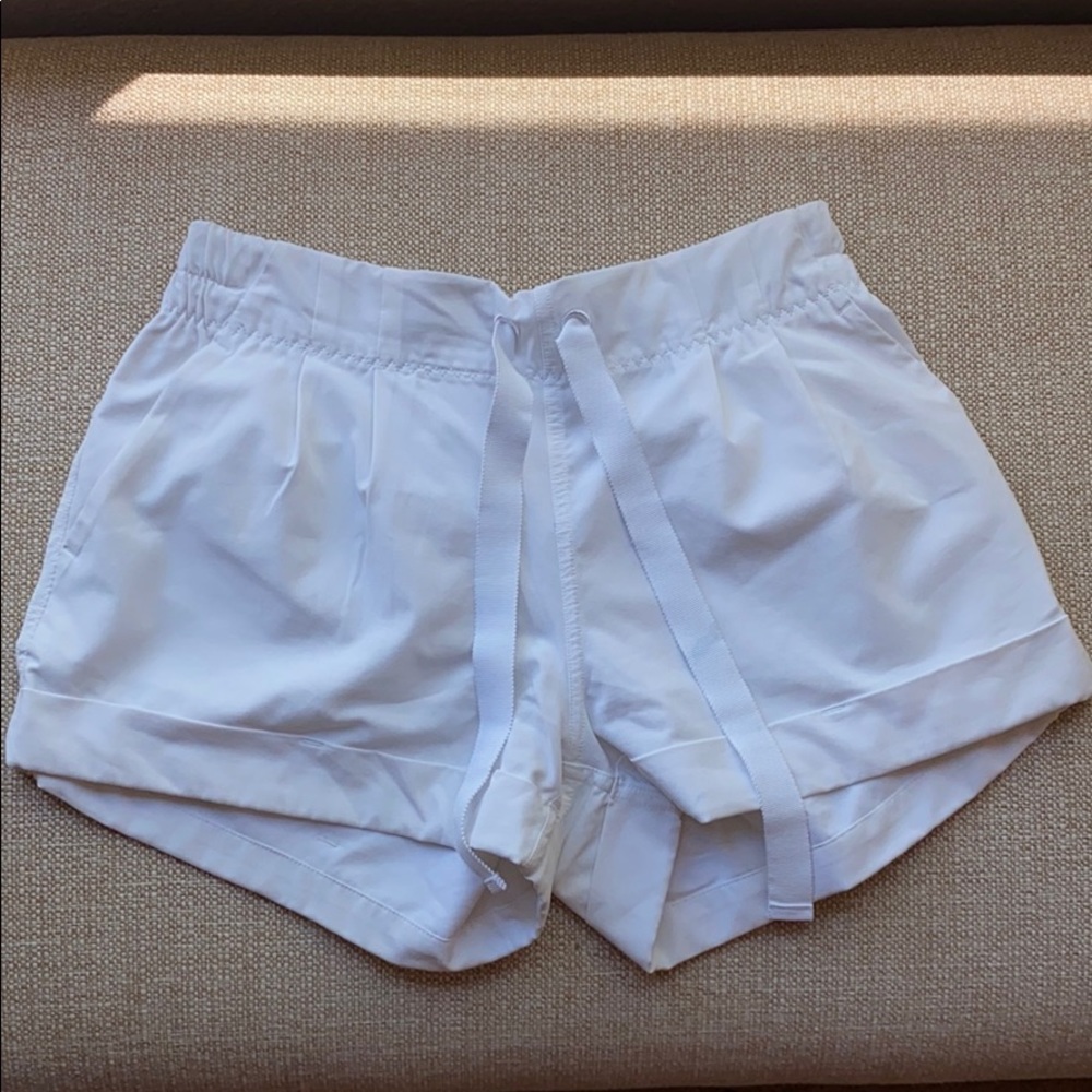 Lululemon Spring Breakaway II Shorts